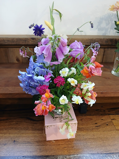 About Us 4 media thumbnail 0